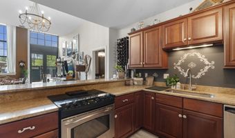 1 Indian Neck Ave APT 6, Branford, CT 06405