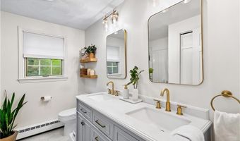 14 Sheri Dr, Coventry, RI 02816