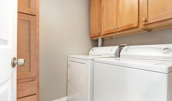 1237 Fox River Dr, Algonquin, IL 60102