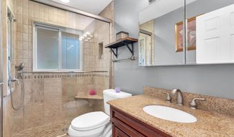 157 Romine Cir, Ballwin, MO 63011