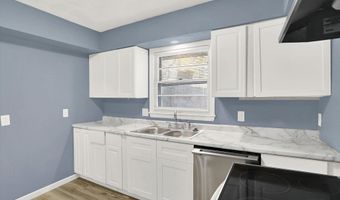 826 Yorkshire Rd, Anderson, IN 46012