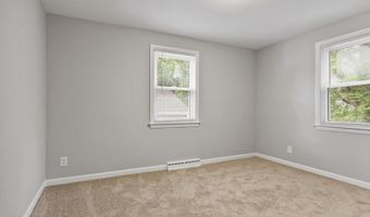 68 Charles St, Boston, MA 02136