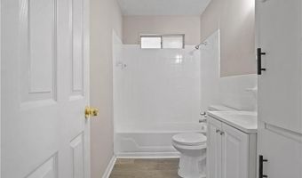 624 AVOYELLES Dr, Alexandria, LA 71301