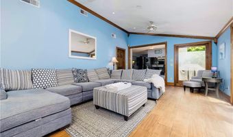 8 Winterberry Dr, Coventry, RI 02816