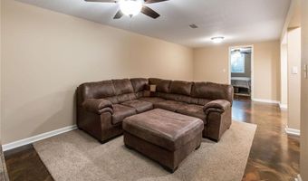 1706 Oak Knoll Dr NE, Alexandria, MN 56308