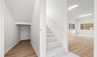 2222 Apoepoe St, Pearl City, HI 96782