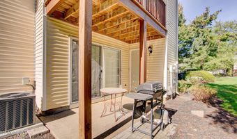 227 Paddington Ct 7-7, Englishtown, NJ 07726