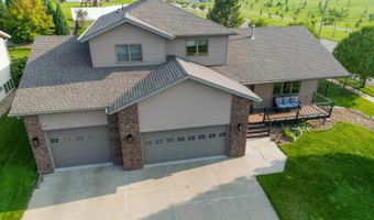 921 Longhorn Dr, Bismarck, ND 58503