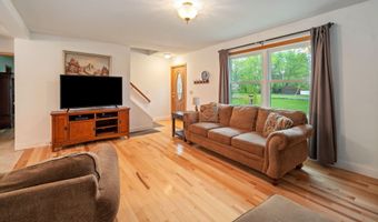 1129 Meadowdale Rd, Altamont, NY 12009