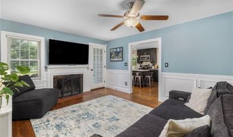 138 Homecrest Ave, North Smithfield, RI 02896