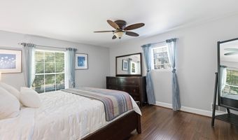 706 N Arbor Dr, Anchorage, KY 40223