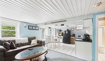 163 Winterberry Rd, Narragansett, RI 02874
