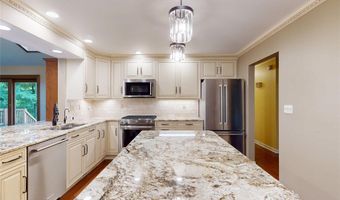 6051 SADDLEHORN Dr, Erie, PA 16506