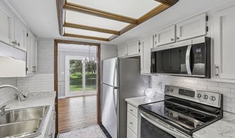1853 Winding Ridge Ct, Indianapolis, IN 46217