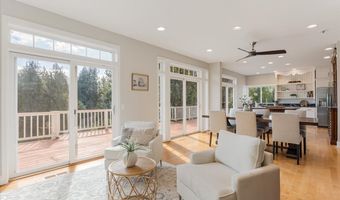 15109 2ND St, Aurora, OR 97002