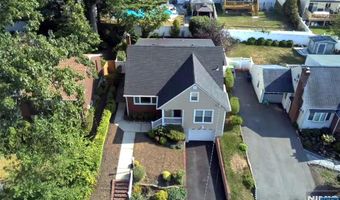 202 Pleasant Ave, Bergenfield, NJ 07621