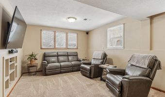 202 NE Crestmoor Pl, Ankeny, IA 50021