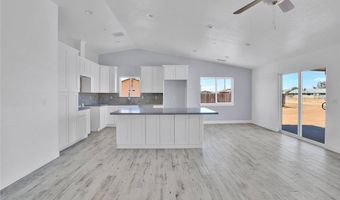 10533 Mohawk Rd, Apple Valley, CA 92308
