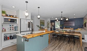 508 Wall Ave, Des Moines, IA 50315