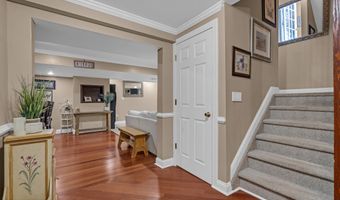 6 Surle Ct, Bayville, NJ 08721