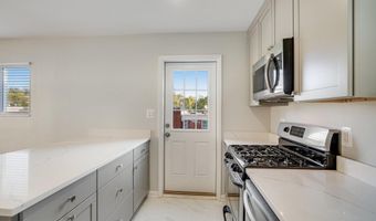 5004 8TH Rd S, Arlington, VA 22204