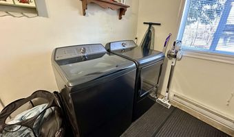 182 Claremont Dr, Albrightsville, PA 18210