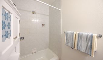 1220 W Kuiaha Rd, Haiku, HI 96708