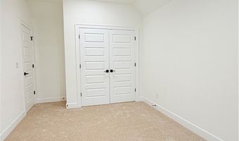 2905 SW Lovely Ln, Bentonville, AR 72713