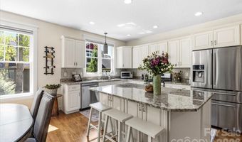 15 Quail Hollow Dr, Arden, NC 28704