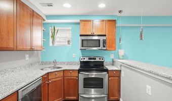 911 KENNEDY St NW #1, Washington, DC 20011