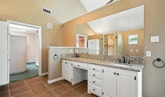 2102 Shoreline Dr, Abilene, TX 79602