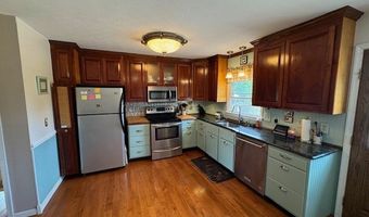 827 Wolf Creek Ln, Appomattox, VA 24522