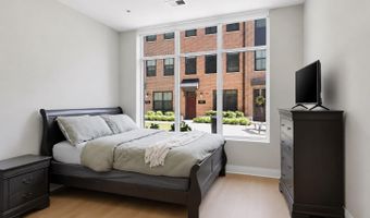 925 FAIRFAX St N 102, Alexandria, VA 22314