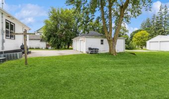 305 6th St, Adair, IA 50002