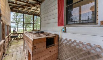 2423 Oak Village Rd, Akron, AL 35441