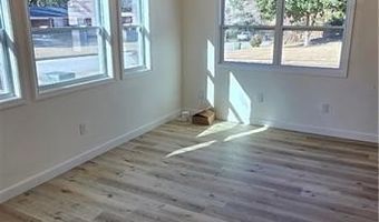 639 Ozburn Rd NW, Atlanta, GA 30318