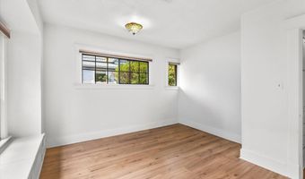 94 N 3rd St, Ashland, OR 97520