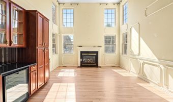 9 Denise Dr, Allentown, NJ 08501