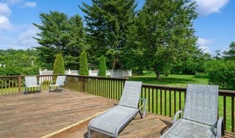 10 Springdale Gardens Rd, Andover, NJ 07821