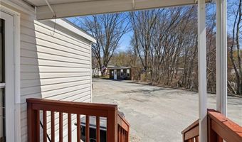 27 Woodward Rd, Lincoln, RI 02865