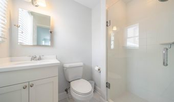 25 W 9th St, Avalon, NJ 08202