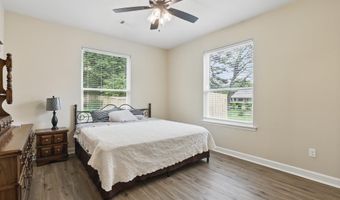 712 W Ashley St, Benton, AR 72015