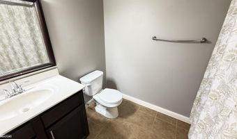 25 Ash Ct, North Liberty, IA 52317