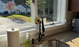 18 Palmer Cir, Hopkinton, RI 02832