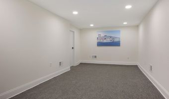 76 Swartzel Dr, Middletown, NJ 07748