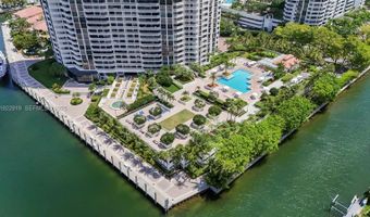 1000 W Island Blvd 504, Aventura, FL 33160