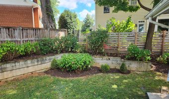 6011 ROOSEVELT St, Bethesda, MD 20817