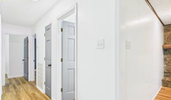 19429 Heritage Dr, Abingdon, VA 24211