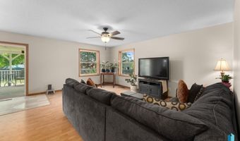 108 N Maple Ave, Brandon, SD 57005