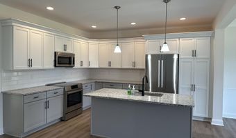 260 Keswick Dr, Blakeslee, PA 18610